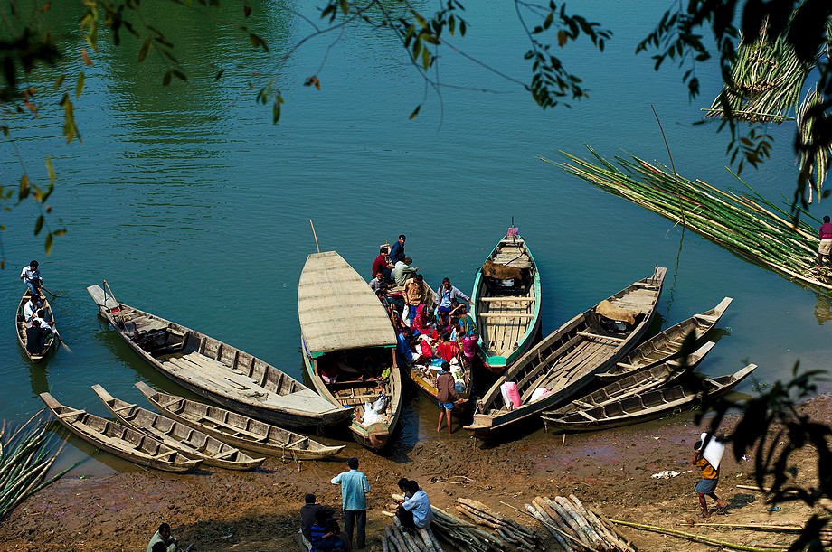 Przystań dla lokalnych łódek (Rangamati) (Chittagong Hill Tracts)